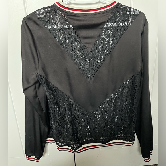 Guess like new lace & silky longsleeve XS - Picture 2 of 5